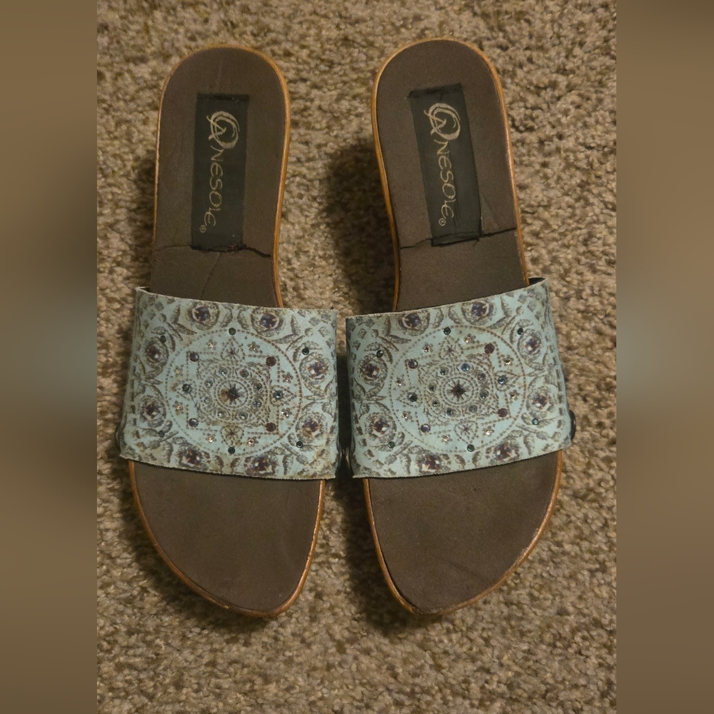 Onesole- Women's- Blue Floral- Slip-On Sandals- Comfort- Changable- Size 10